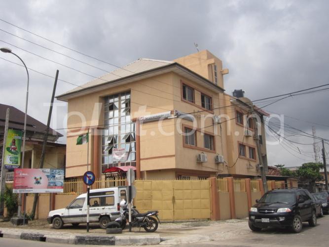 Office Space Commercial Property for rent Montgomery road Yaba Yaba
